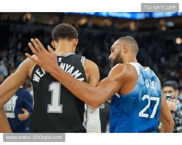 戈贝尔生涯总得分突破11000分大关,森林狼中锋持续稳定贡献防守端统治力展现攻防全能 戈贝尔生涯总得分突破11000分大关,森林狼中锋持续稳定贡献防守端统治力展现攻防全能